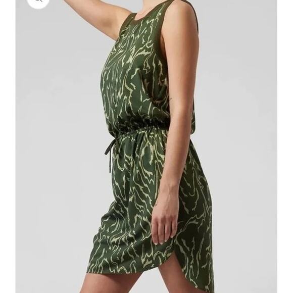 Athleta Rincon Printed Voyage Eucalyptus Olive Dress Plus Size 1X - Picture 8 of 8